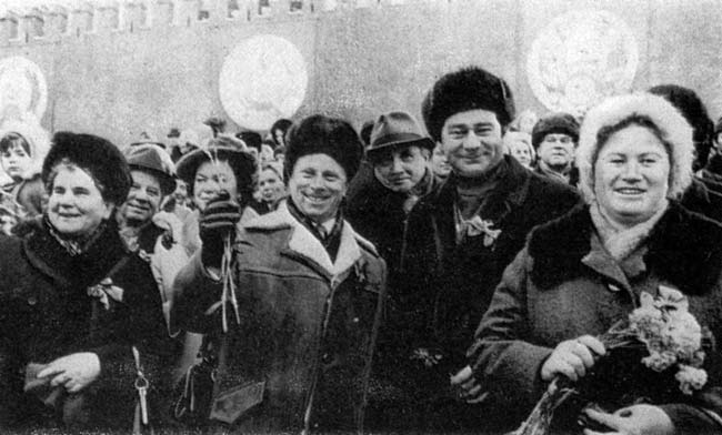 Вовремя Демонстрации на Красной площади.